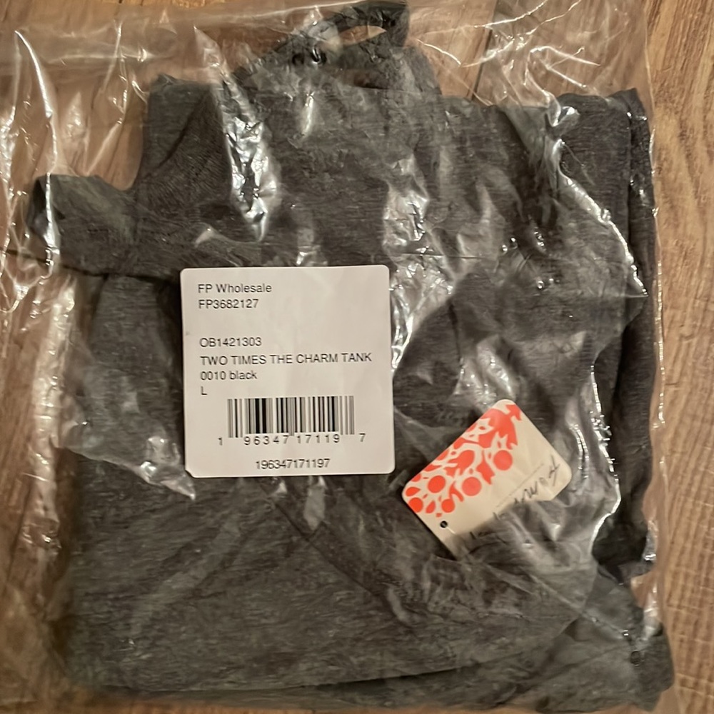 Free People Movement Two Times The Charm Tank size Large. Gray/Black in color. - Picture 4 of 10